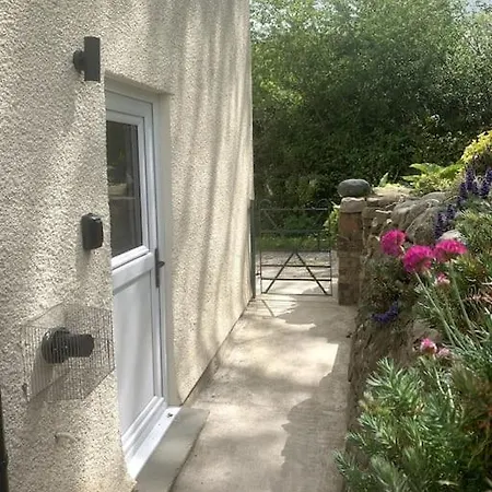 Cosy Two Bedroom Cottage With Fireplace Colwyn Bay Exterior photo