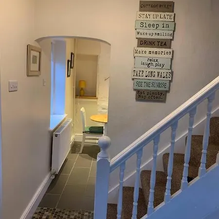 Cosy Two Bedroom Cottage With Fireplace Colwyn Bay Exterior photo